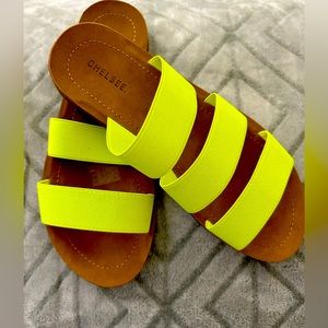 Vibrant green flat sandals